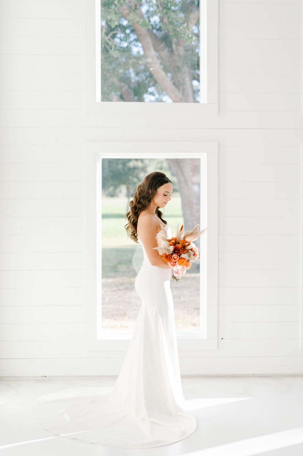 Rylee | Bridal Portraits at the Willowynn Barn